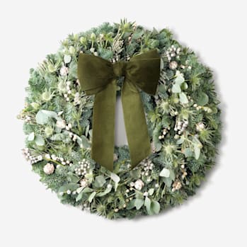 White Winter Wreath